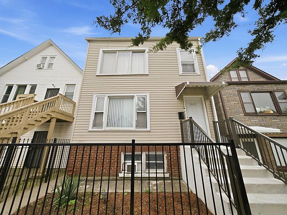 5th image of 2433 W 46th Pl
