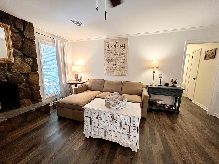 442 Cove Dr NE — Photo 6