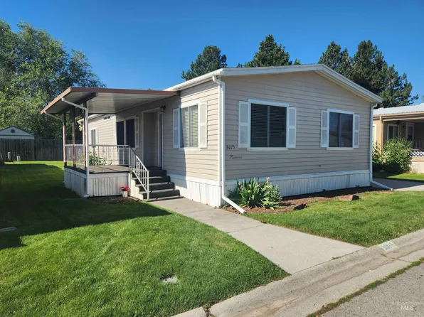 8075 W Appomattox Ln, Garden City, ID 83714