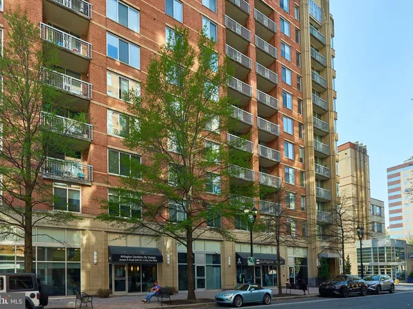 1020 N Highland St Unit 422, Arlington, VA 22201