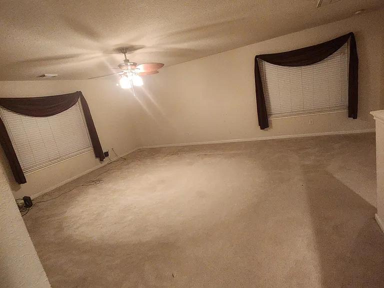 10623 Gold Finch Rd — Photo 8