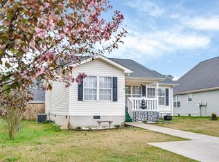 810 Battle Creek Dr, Dalton, GA