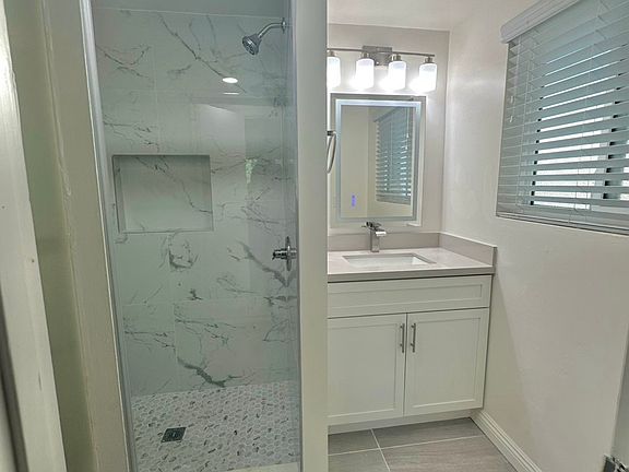 3rd image of 17822 Summer Ave