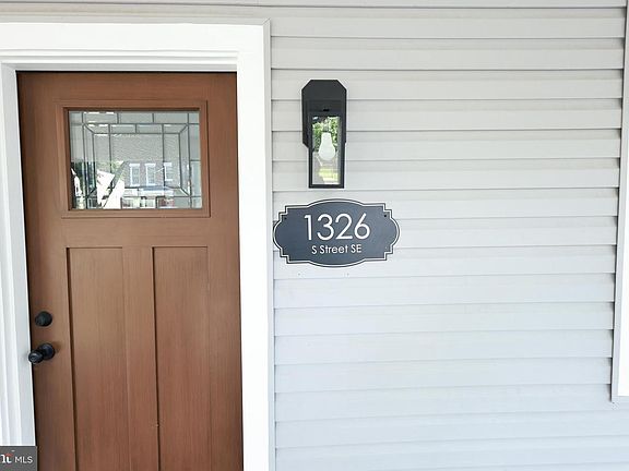 2nd image of 1326 S St SE
