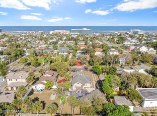915 N Oleander Ave, Daytona Beach, FL 32118