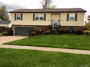 6 Summit Meadow Ave, Buffalo, NY 14224