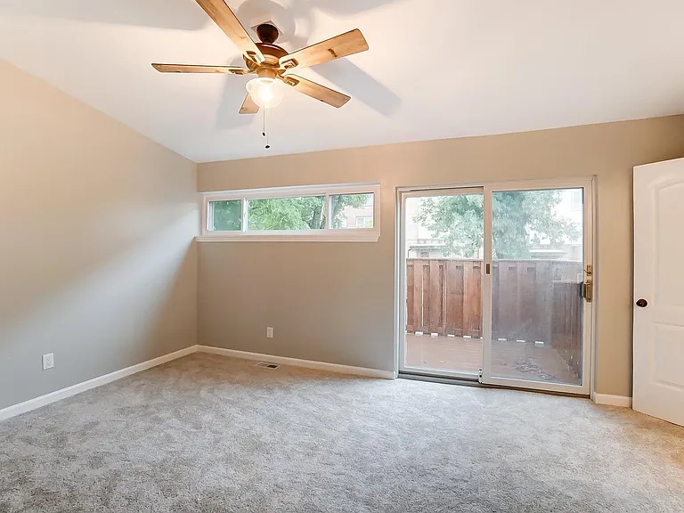 114 E Corry St — Photo 33