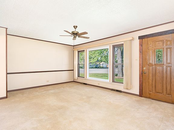 3rd image of 11457 S Neenah Ave