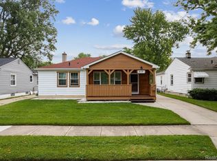 617 Gargantua Ave, Clawson, MI