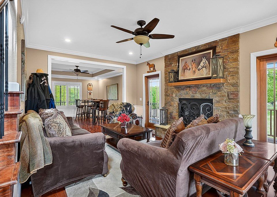 37th image of 933 John Henry Lewis Rd