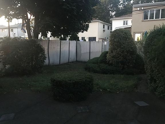 4th image of 580 Mayfair Dr S #2