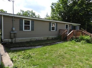 2700 Apulia Rd, La Fayette, NY 13084