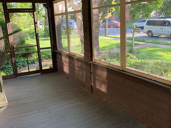 3rd image of 324 N Taylor Ave