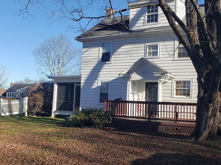 52 Newell Ave — Photo 14