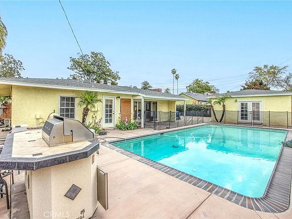 5th image of 6795 Glacier Dr