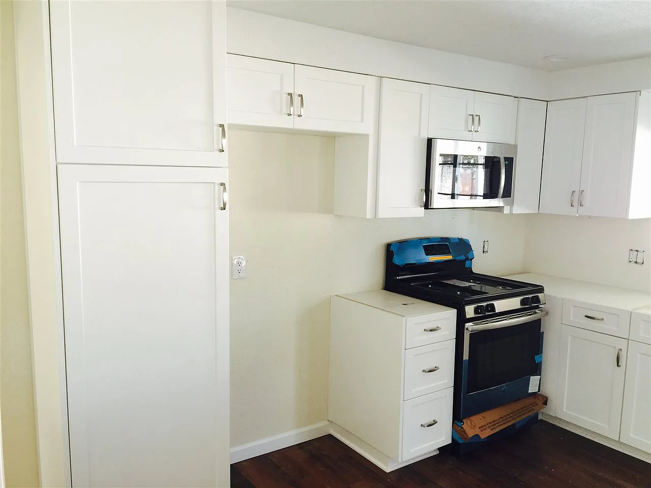 3000 Kitchen Dr photo 1