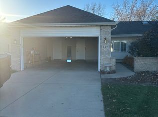 137 S Heather Ln, Crown Point, IN 46307