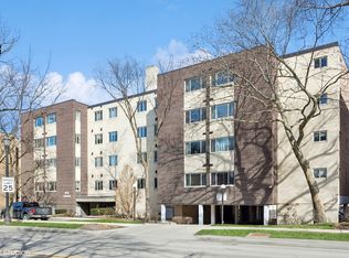 835 Ridge Ave APT 102, Evanston, IL 60202