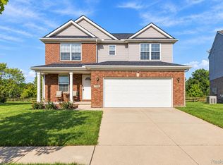 7000 Chandler Dr, Belleville, MI 48111