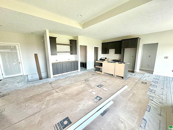 3rd image of 6814 Brookside Dr