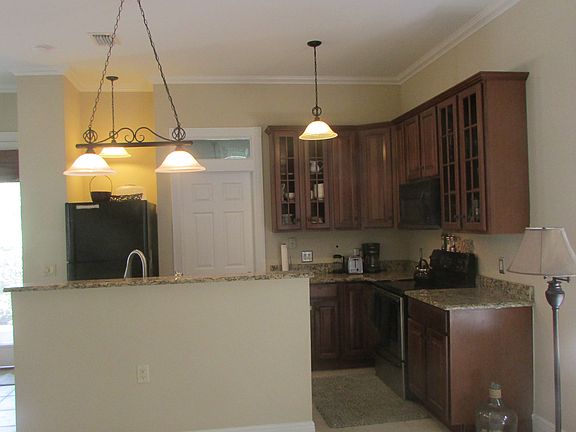 OPEN KITCHEN WITH ISLAND