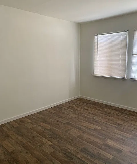 1016 Omer Ln — Photo 3