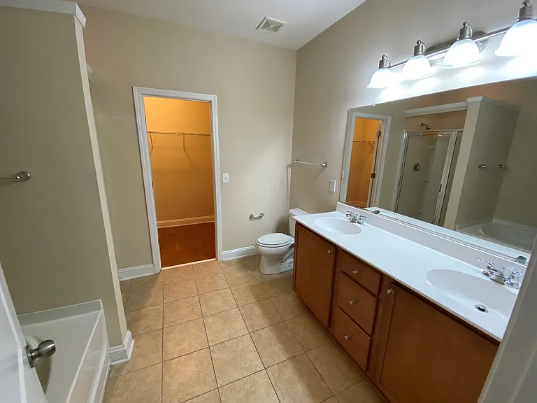 3635 Bagley Dr — Photo 16
