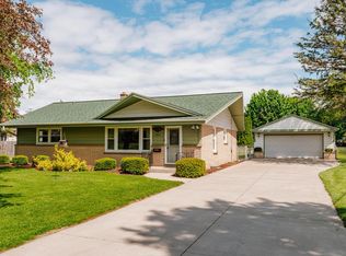 3222 Yorktown St, Racine, WI 53404