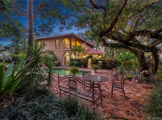 2 Sabal Ct, Sewalls Pt, FL 34996