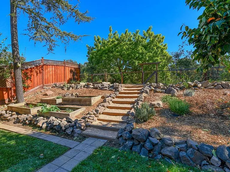 2416 Shoreline Dr — Photo 20