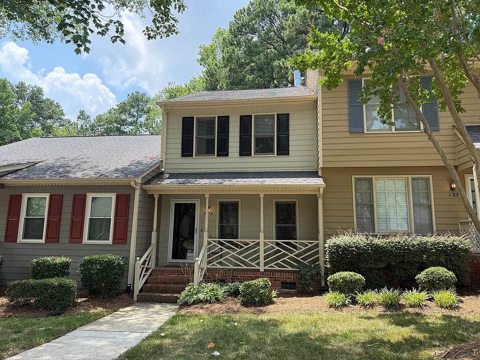 1276 Shadowbark Ct