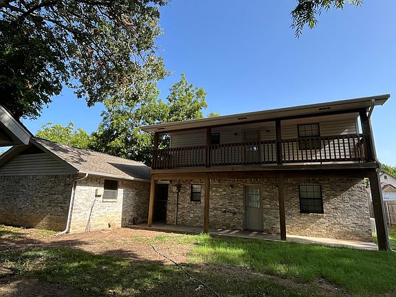 2nd image of 2801 Pecan Dr