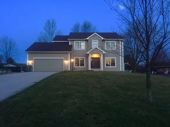 403 S Washington St, Wakarusa, IN 46573