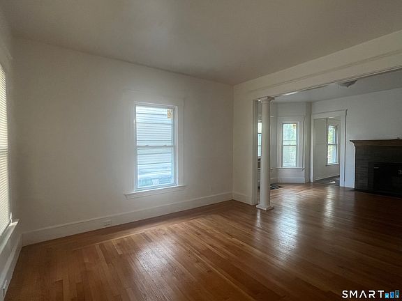 5th image of 110 Sheffield Avenue