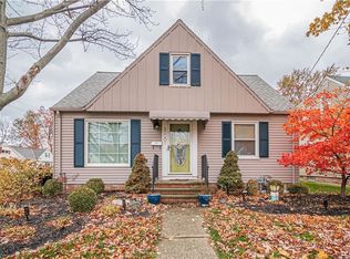 30001 Mildred Dr, Eastlake, OH