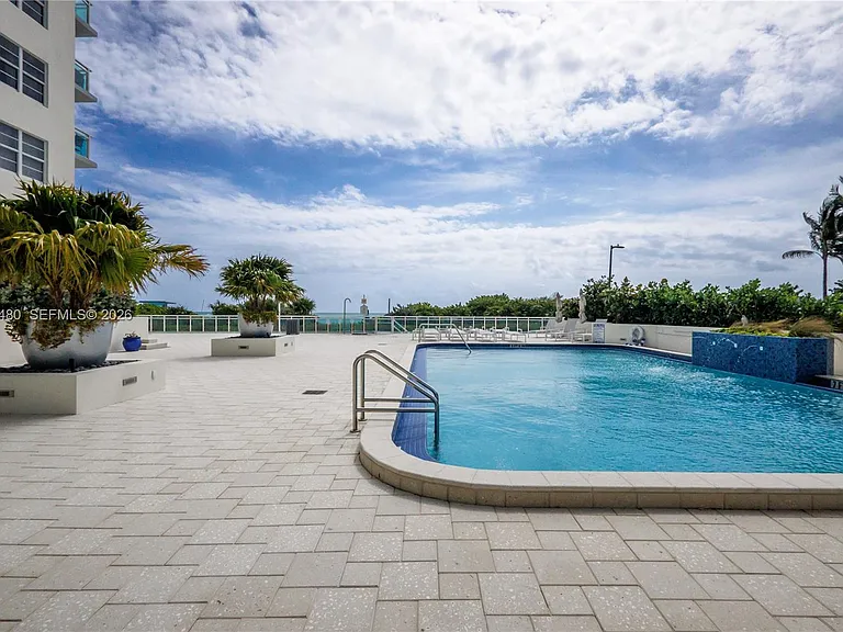 6917 Collins Ave #1609 — Photo 35