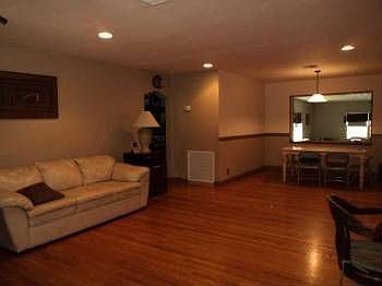 3rd image of 350 SW 1st Ave