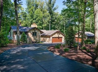 200 Glen Rd, Moreland Hills, OH 44022