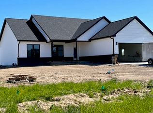 13226 Augusta National Dr, Effingham, IL 62401