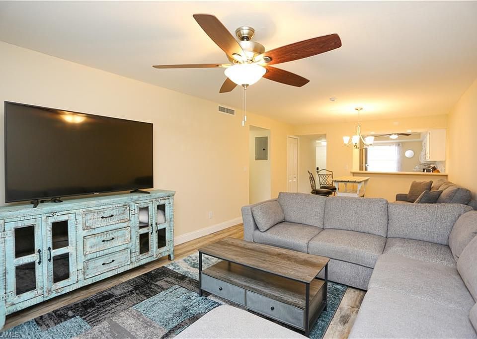 1st image of 10011 Maddox Ln APT 102