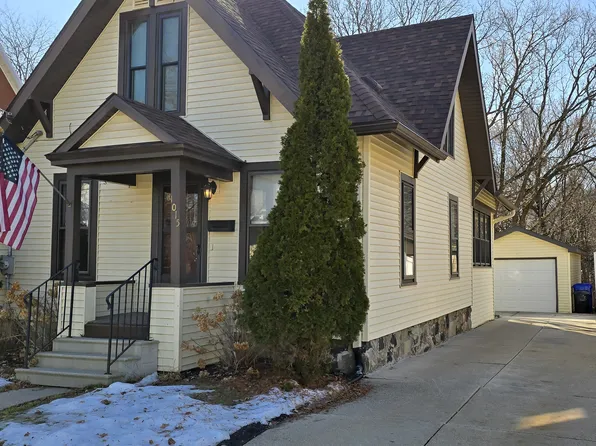 1015 E Eldorado St, Appleton, WI 54911