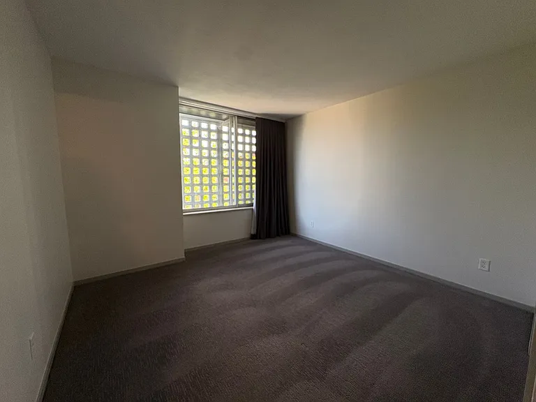 Sky Park Apartments — Photo 67