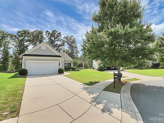 4th image of 2109 Kennedy Dr