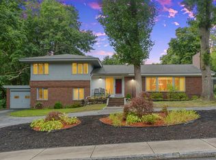 30 Grove Ave, Leominster, MA 01453