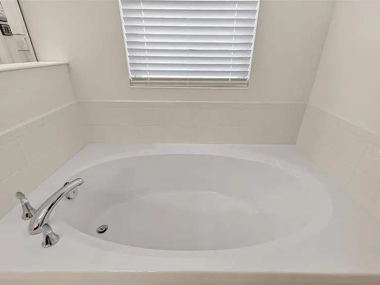 6070 Sierra Crown St — Photo 22