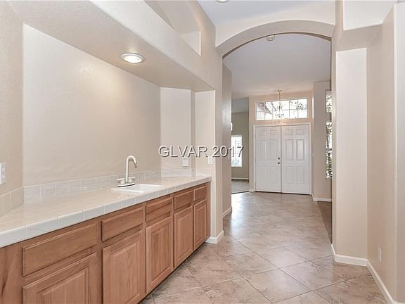 3rd image of 739 Altacrest Dr