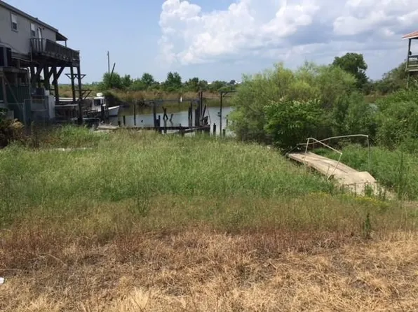 4973 Pontchartrain Dr, Slidell, LA 70458