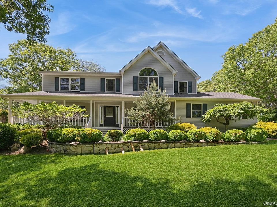 1st image of 212 Fairway Drive