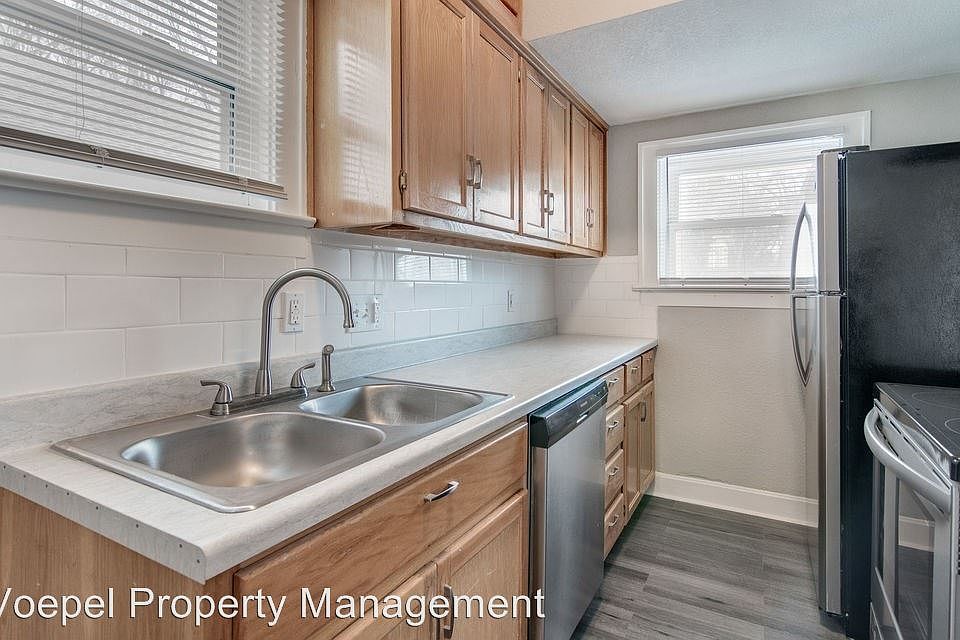 1st image of 413 N Willis Ave