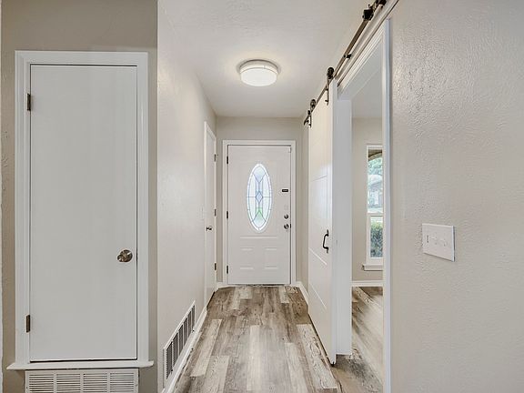 4th image of 2129 Richbrook Dr